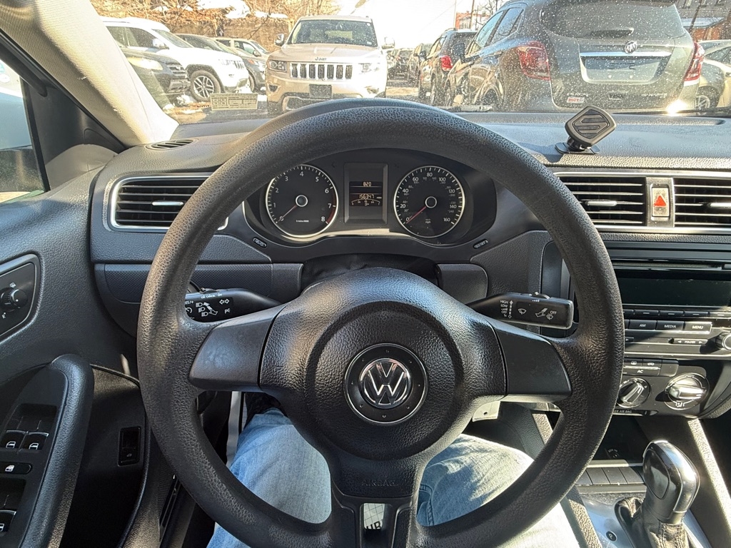 Volkswagen Jetta  2012