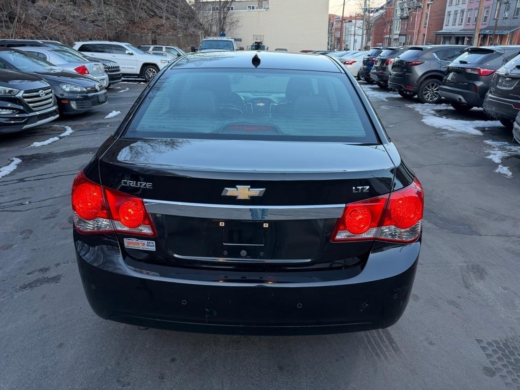 Chevrolet Cruze  2011