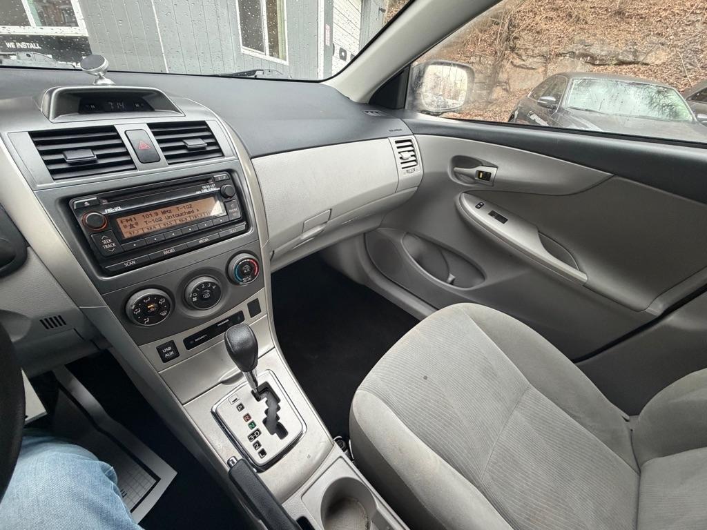 Toyota Corolla  2012