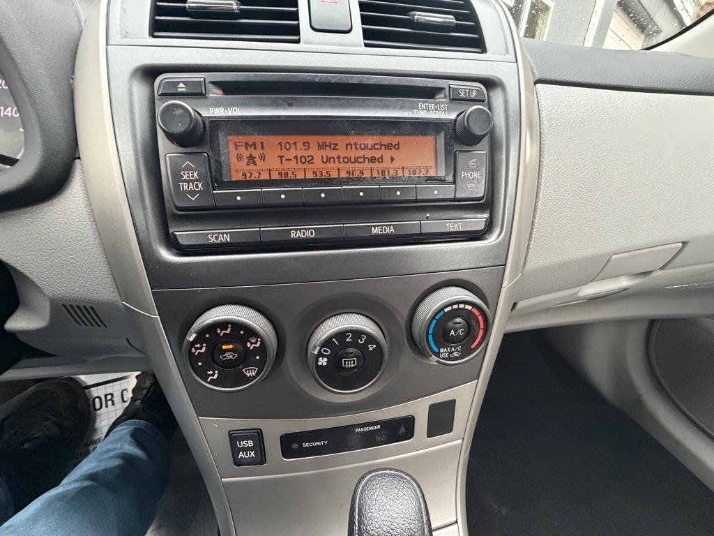 Toyota Corolla  2012