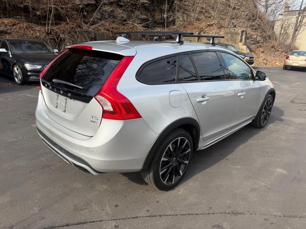 Volvo V60 Cross Country  2016