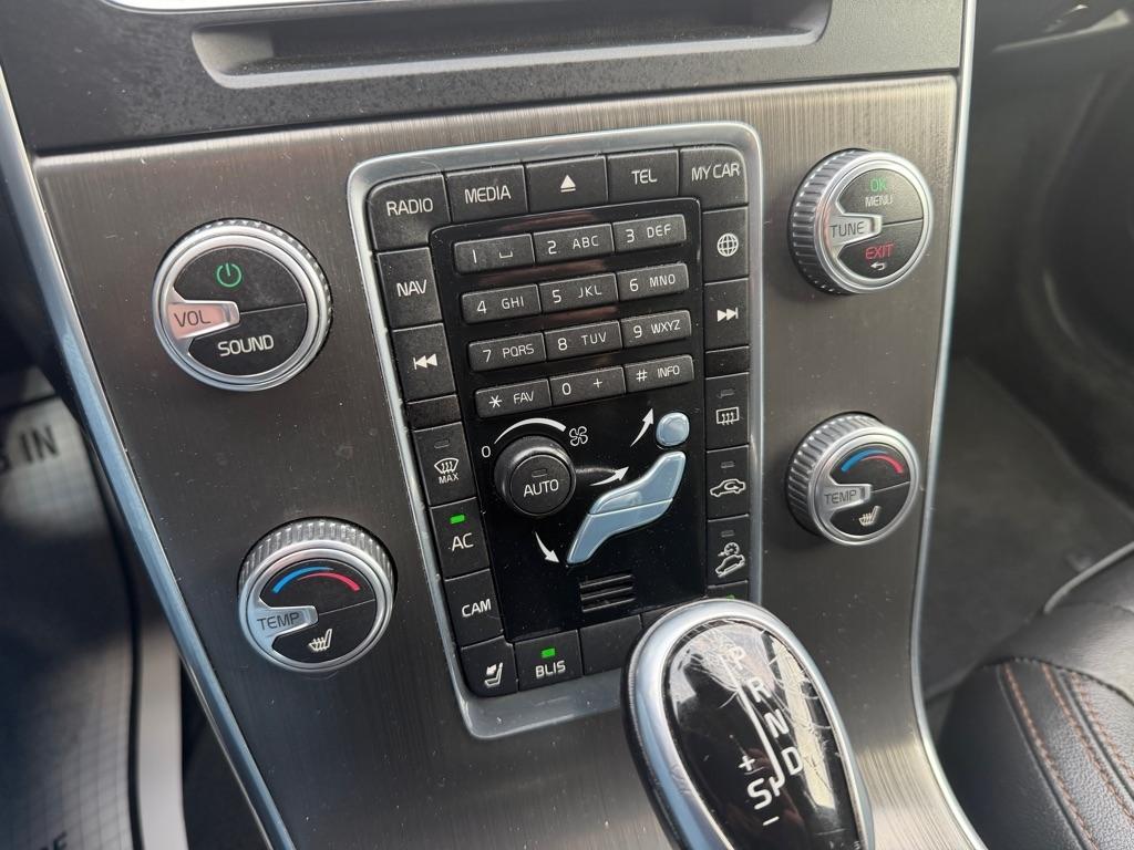 Volvo V60 Cross Country  2016