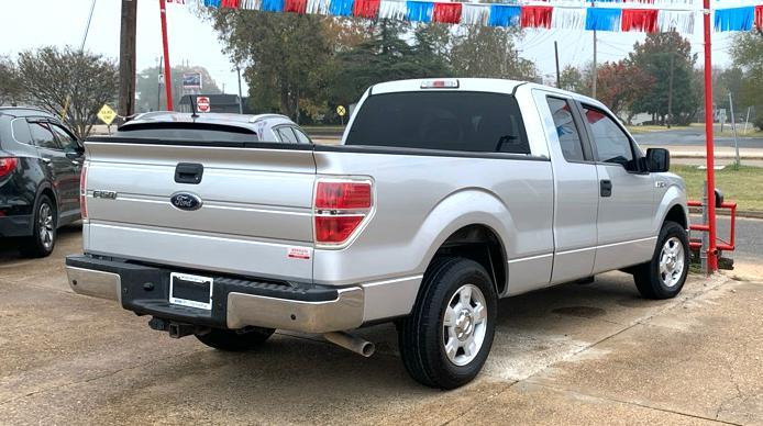 Ford F-150 XL SuperCab 8-ft. Bed 2WD 2013
