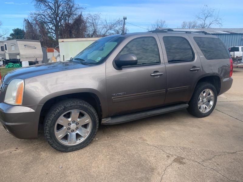 GMC Yukon SLT1 2WD 2011