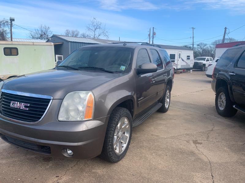 GMC Yukon SLT1 2WD 2011