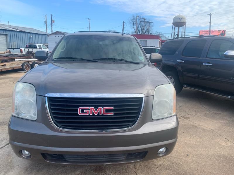 GMC Yukon SLT1 2WD 2011