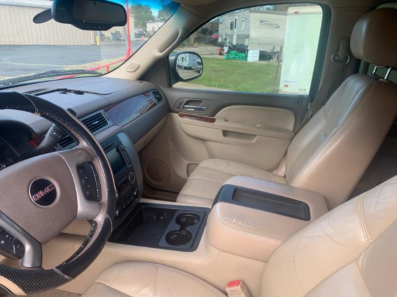 GMC Yukon SLT1 2WD 2011