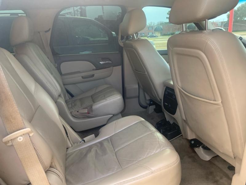 GMC Yukon SLT1 2WD 2011