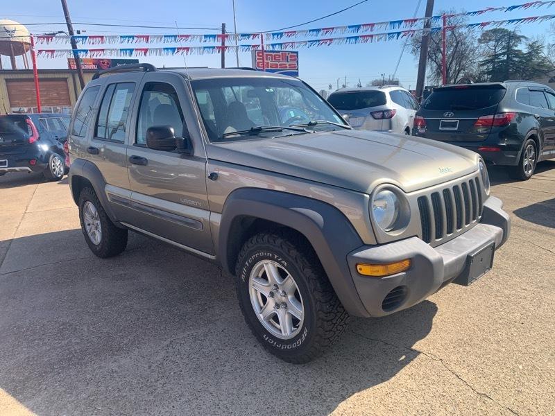 Jeep Liberty Sport 2WD 2004