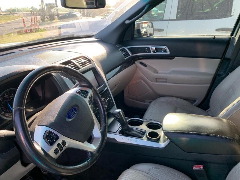 Ford Explorer Limited FWD 2013