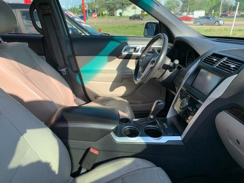 Ford Explorer Limited FWD 2013