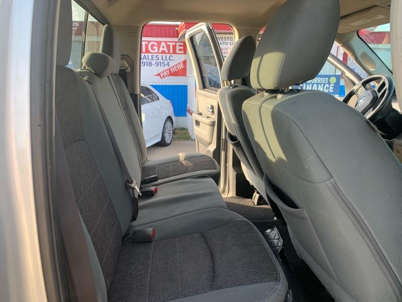 RAM 1500 SLT Quad Cab 2WD 2014