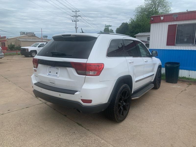 Jeep Grand Cherokee Laredo 2WD 2013