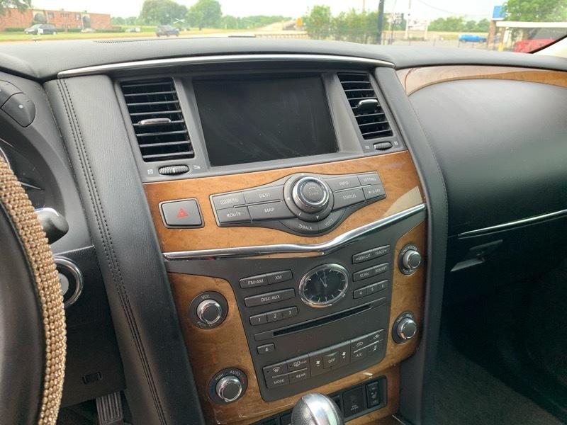 Infiniti QX56 2WD 2012