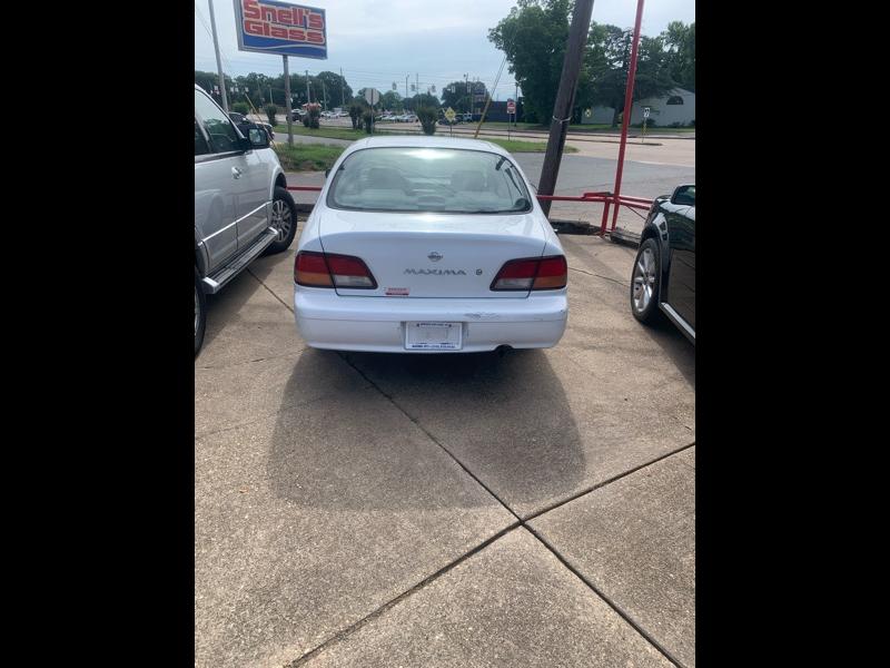 Nissan Maxima GXE 1997