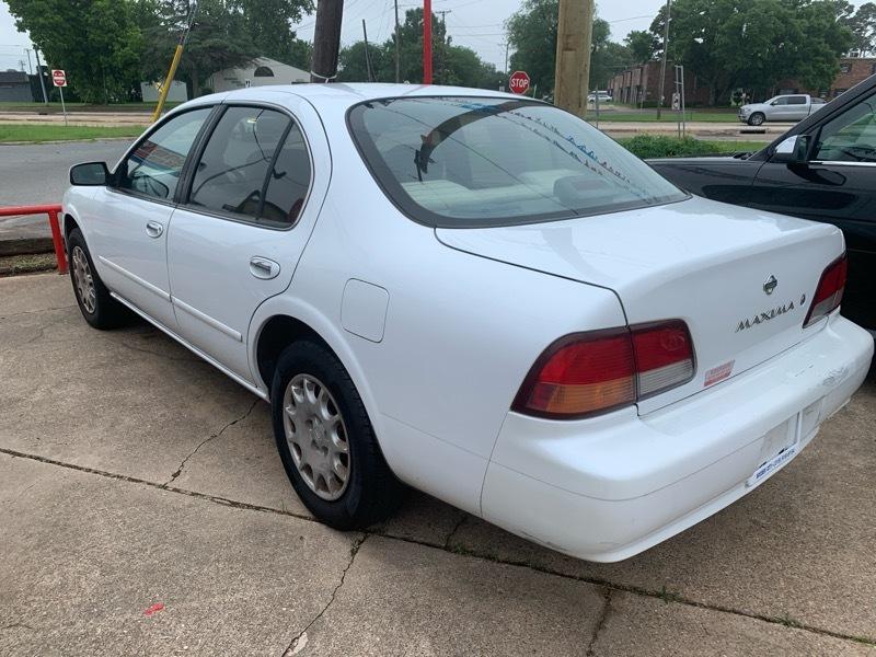 1997 Nissan Maxima GXE AT's photo
