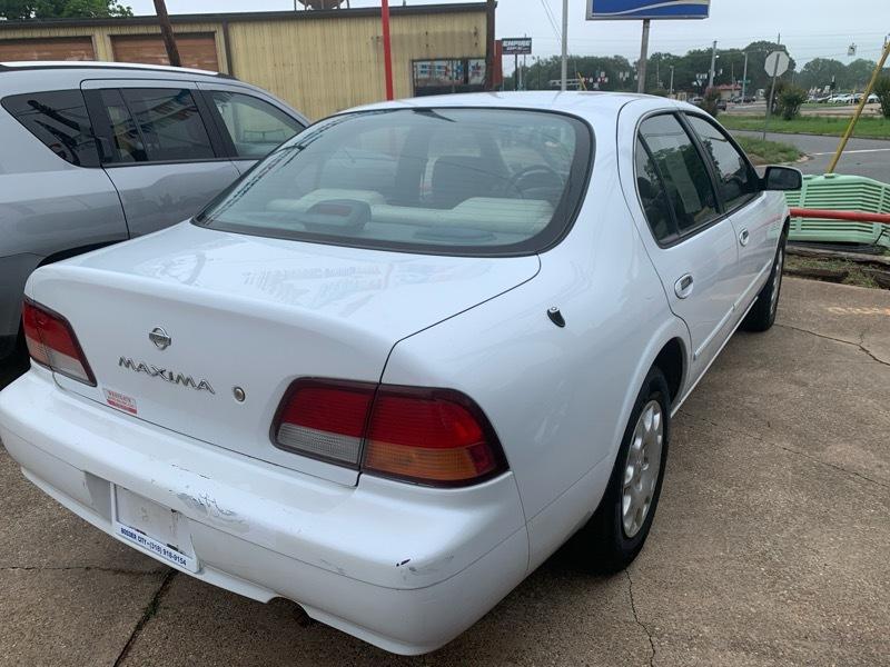 Nissan Maxima GXE 1997