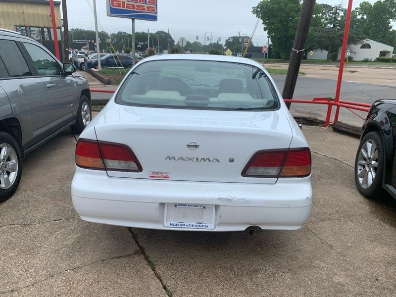 Nissan Maxima GXE 1997