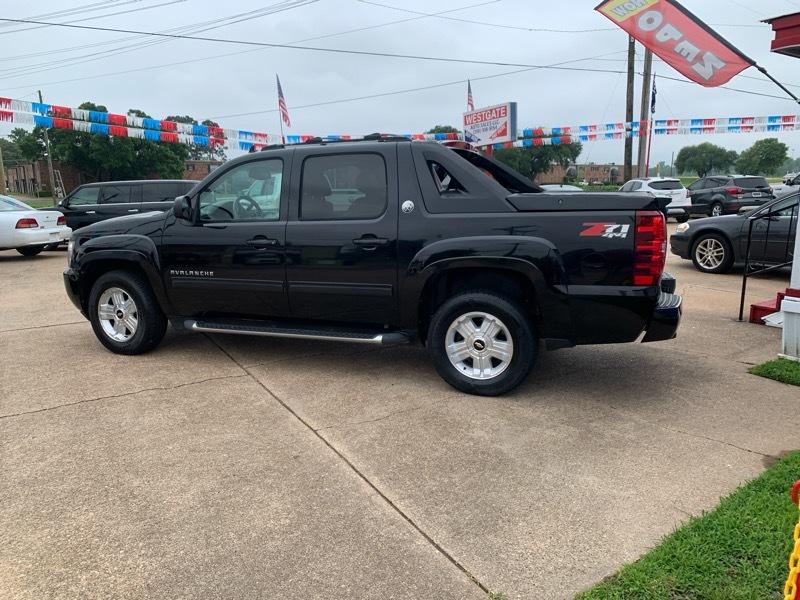 Chevrolet Avalanche LT 4WD 2013