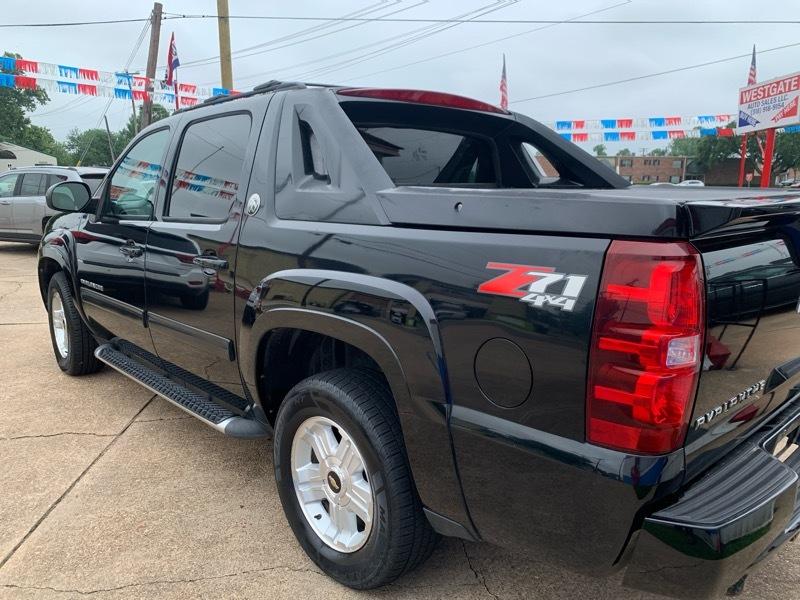 Chevrolet Avalanche LT 4WD 2013