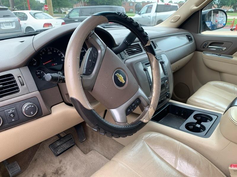 Chevrolet Avalanche LT 4WD 2013