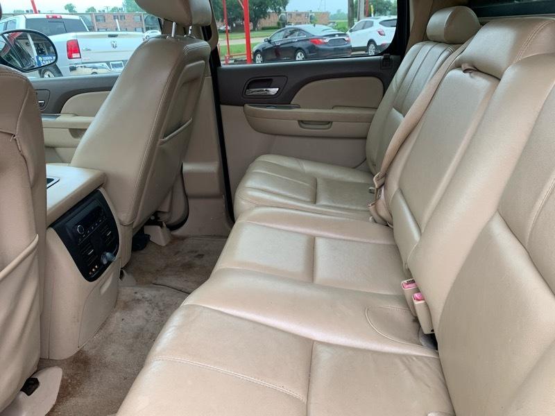 Chevrolet Avalanche LT 4WD 2013