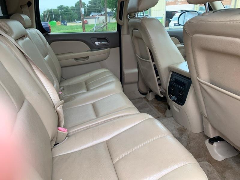 Chevrolet Avalanche LT 4WD 2013