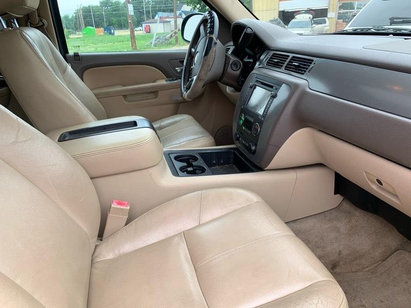 Chevrolet Avalanche LT 4WD 2013
