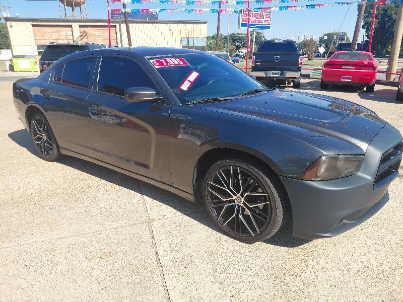 Dodge Charger SE 2013