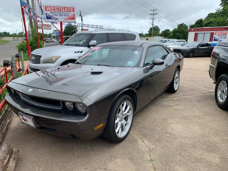 Dodge Challenger SE 2010
