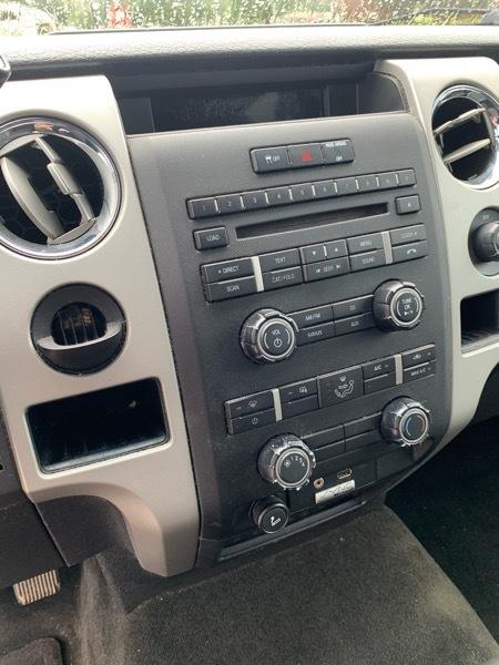 Ford F-150 XL SuperCrew 5.5-ft. Bed 2WD 2012