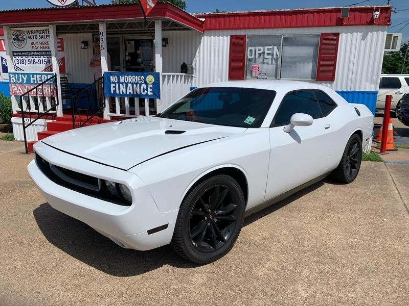 2012 Dodge Challenger SXT's photo