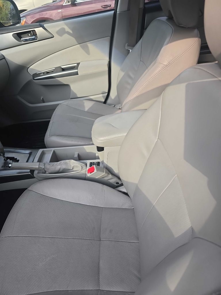 Subaru Forester 2.5X Limited 2011 Subaru Forester 2.5X Limited 2011