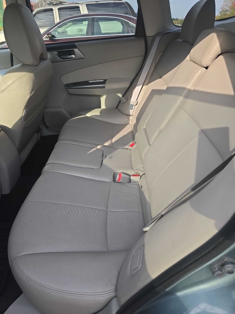 Subaru Forester 2.5X Limited 2011 Subaru Forester 2.5X Limited 2011