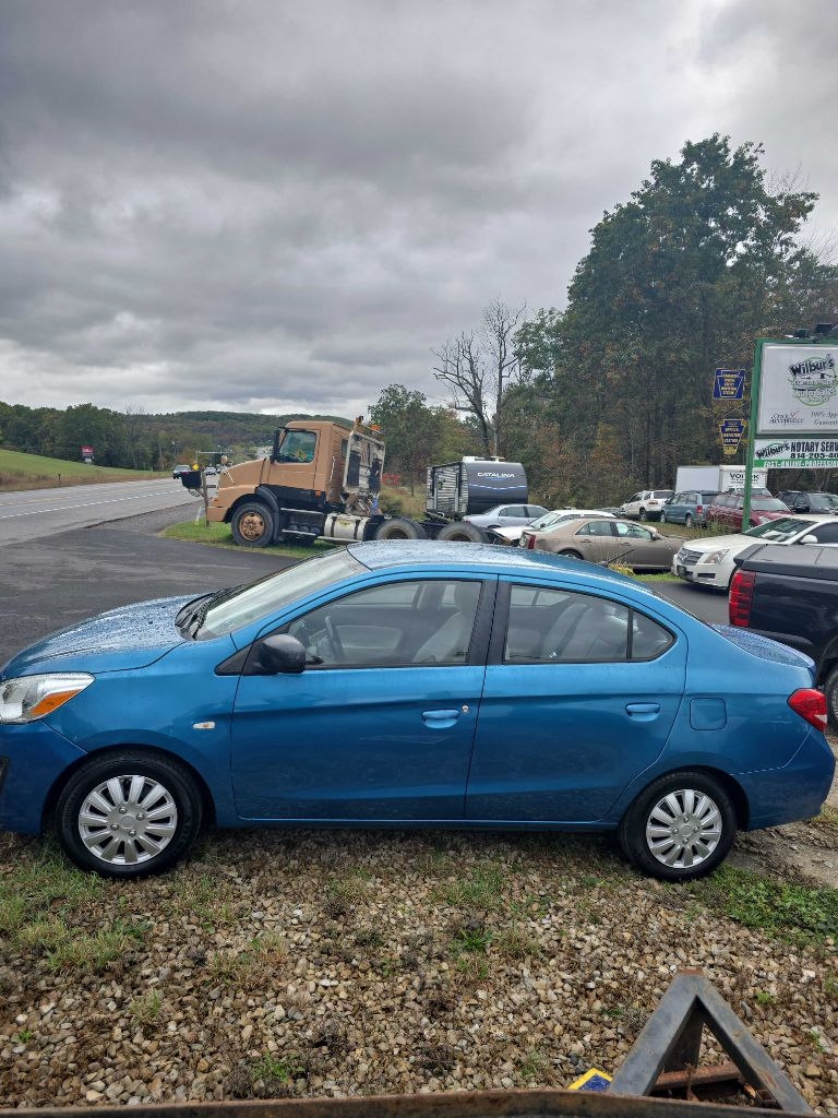 Mitsubishi Mirage G4 ES CVT 2017 Mitsubishi Mirage G4 ES CVT 2017