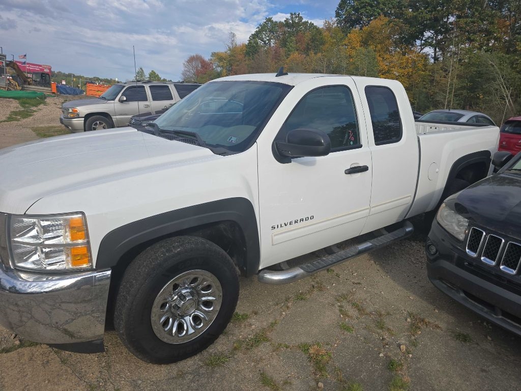 Chevrolet Silverado 1500 LS Extended Cab 4WD 2012 Chevrolet Silverado 1500 LS Extended Cab 4WD 2012