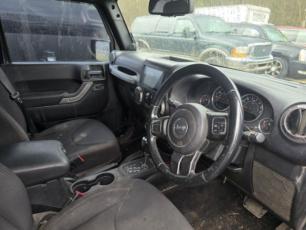 Jeep Wrangler Unlimited Sport 4WD RHD 2013