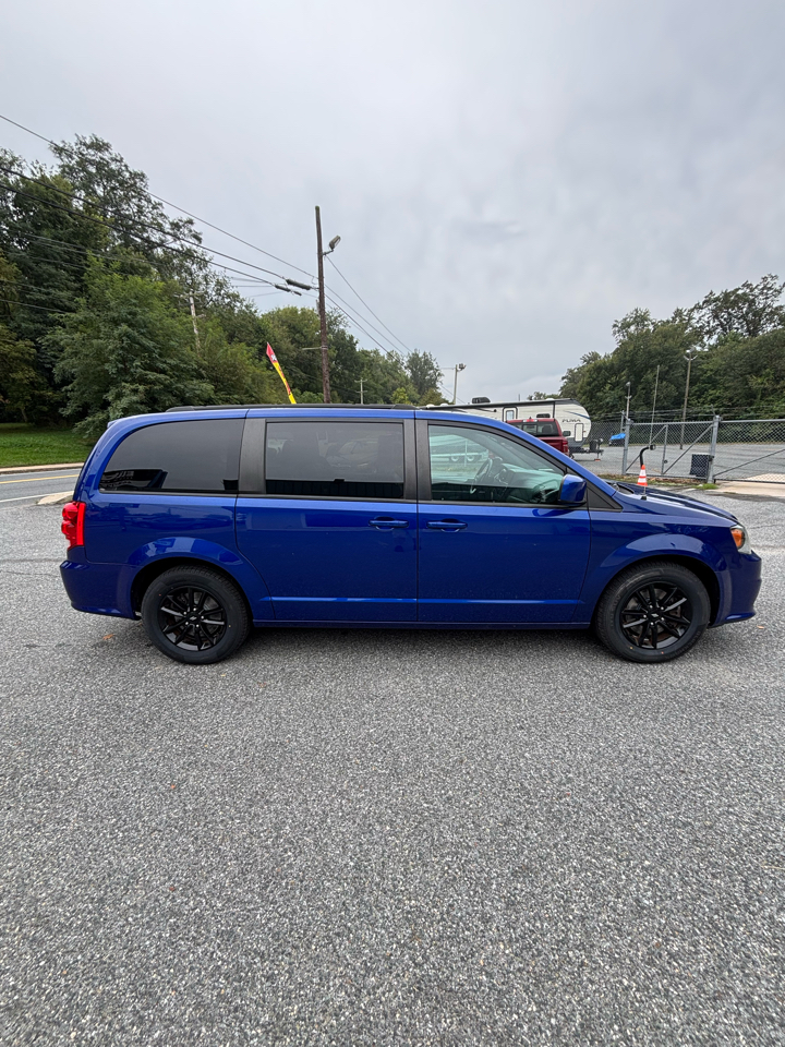 2019 Dodge Grand Caravan GT photo 2