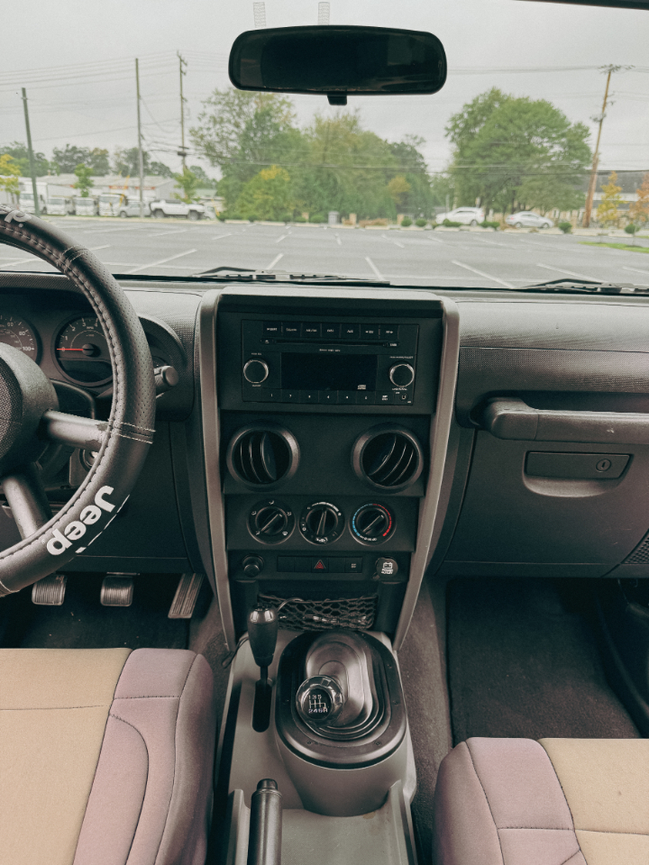 2009 Jeep Wrangler X photo 12