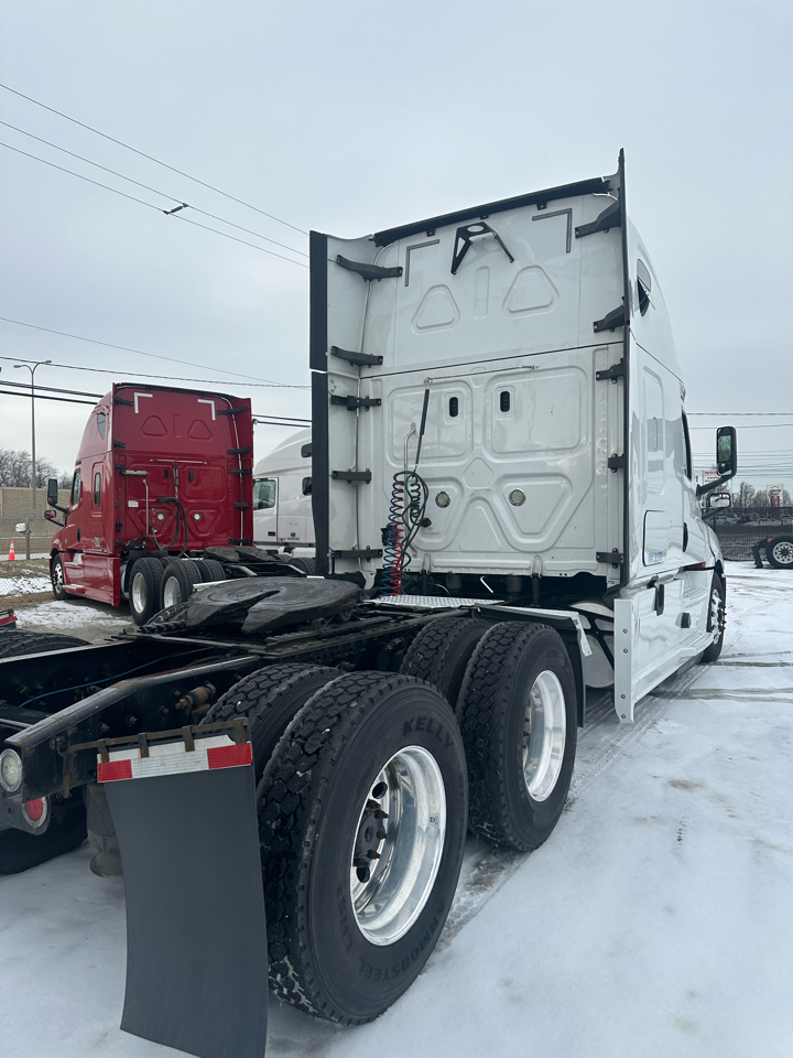 Freightliner New Cascadia 126  2020