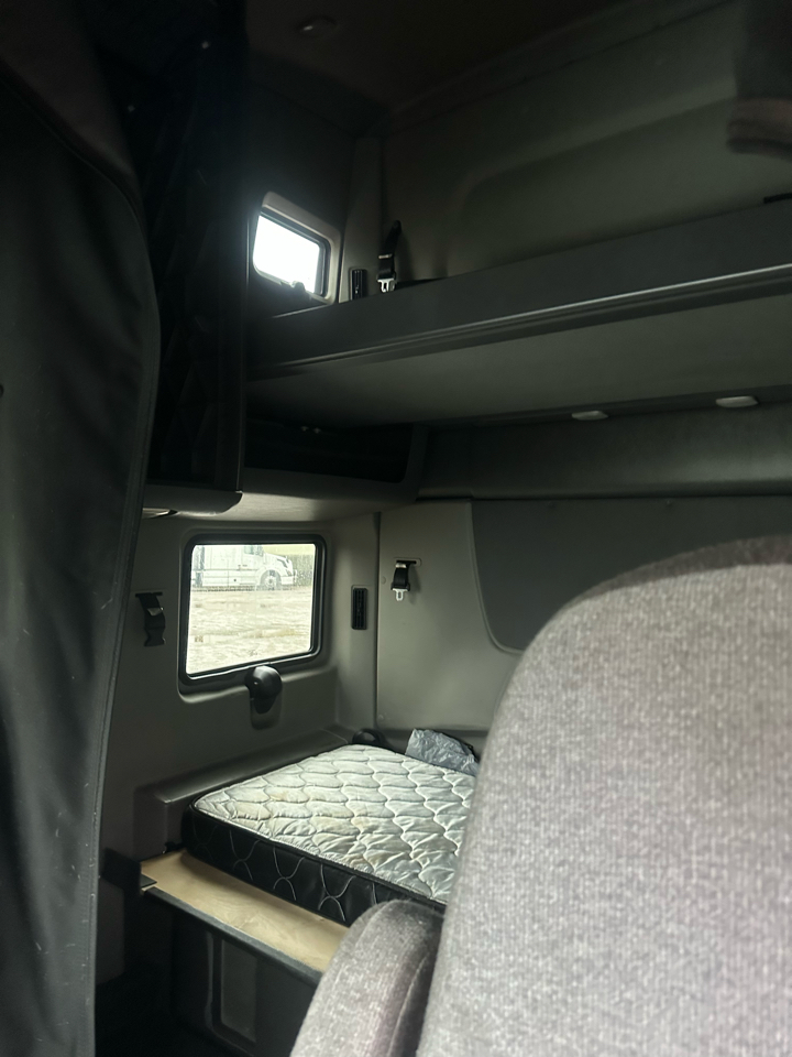 International LT62F  2018