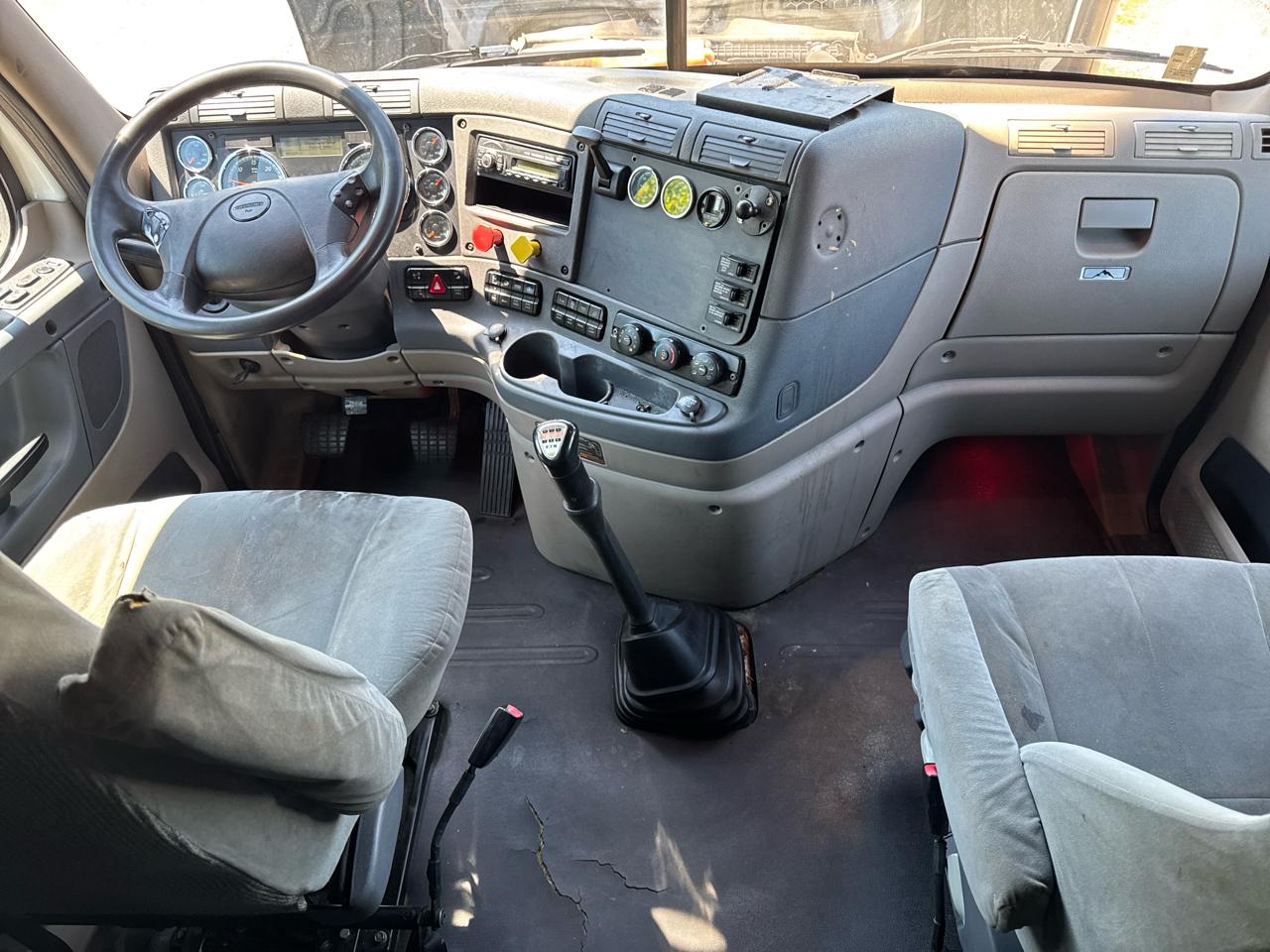 Freightliner Cascadia 125  2015