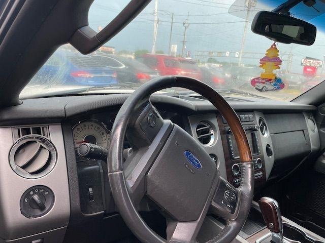 Ford Expedition  2010