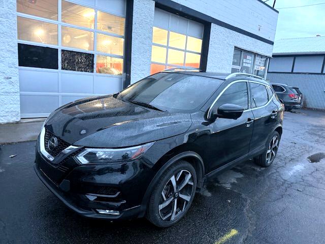 Nissan Rogue Sport  2021
