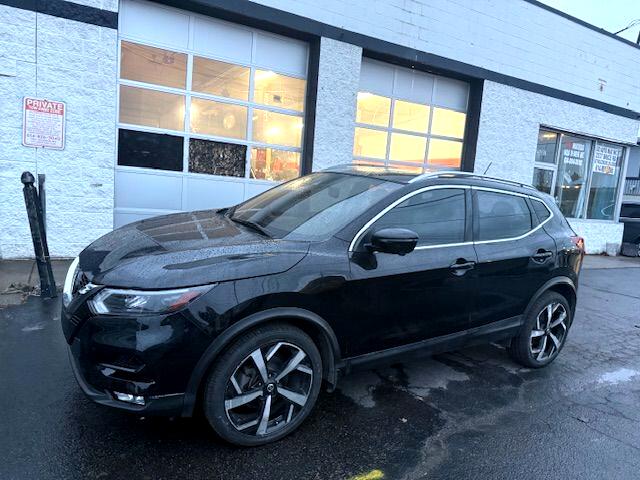 Nissan Rogue Sport  2021