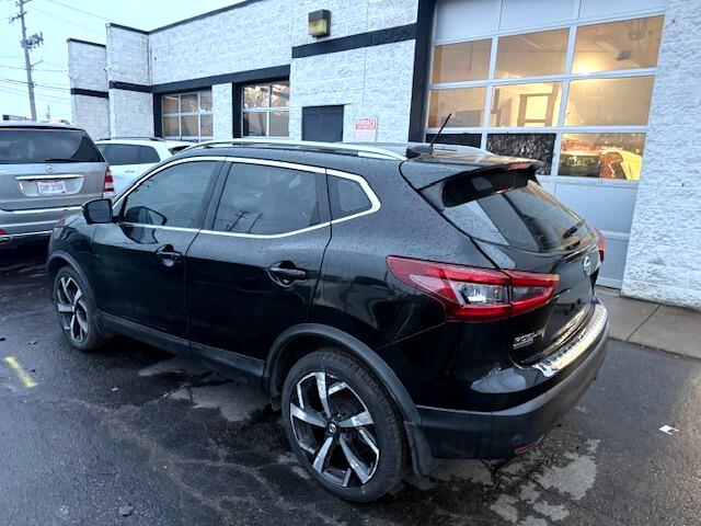 Nissan Rogue Sport  2021