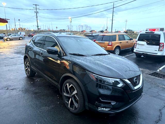 Nissan Rogue Sport  2021