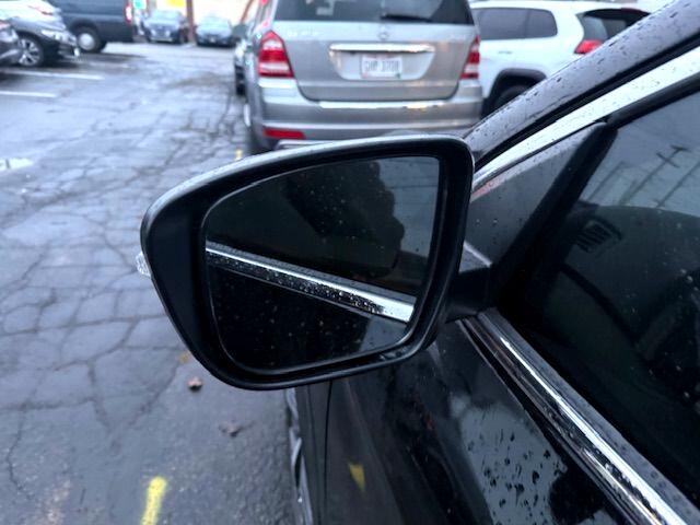 Nissan Rogue Sport  2021