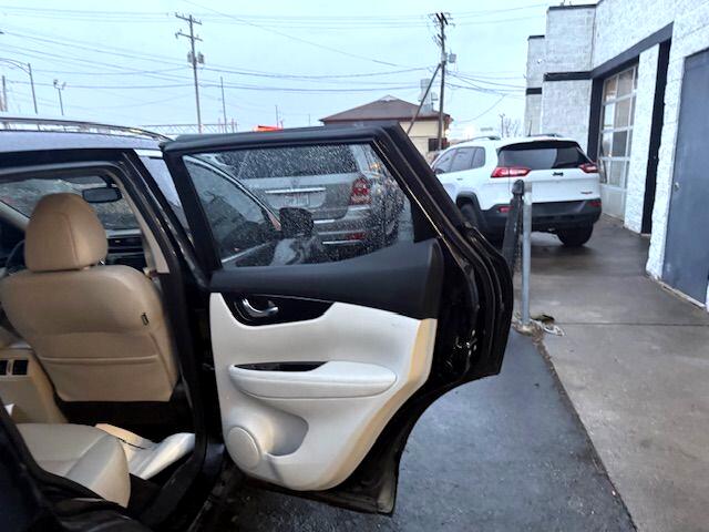 Nissan Rogue Sport  2021