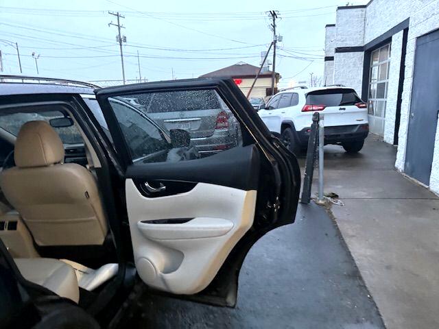 Nissan Rogue Sport  2021